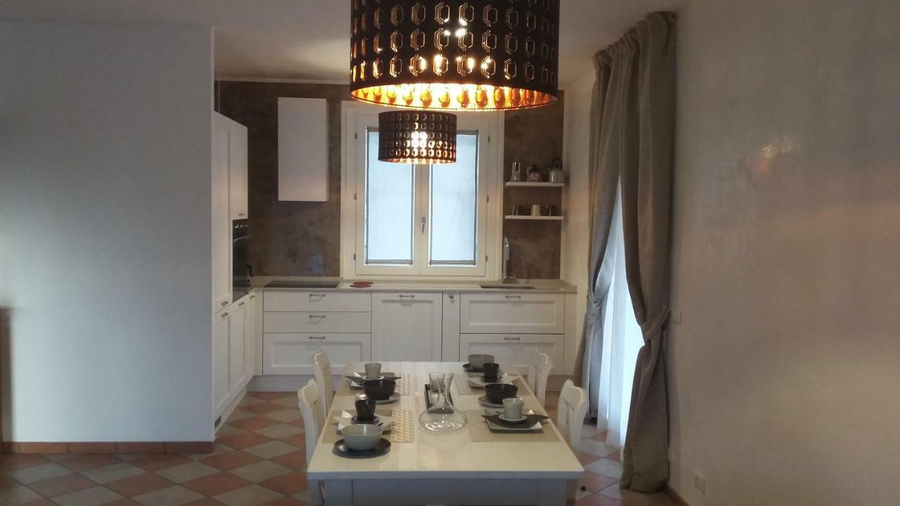 Residenza Leon Bed & Breakfast Castelnuovo del Garda Exterior photo