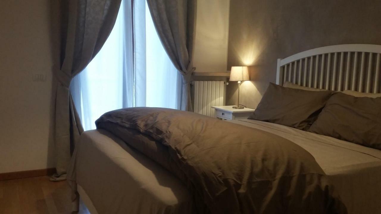 Residenza Leon Bed & Breakfast Castelnuovo del Garda Exterior photo