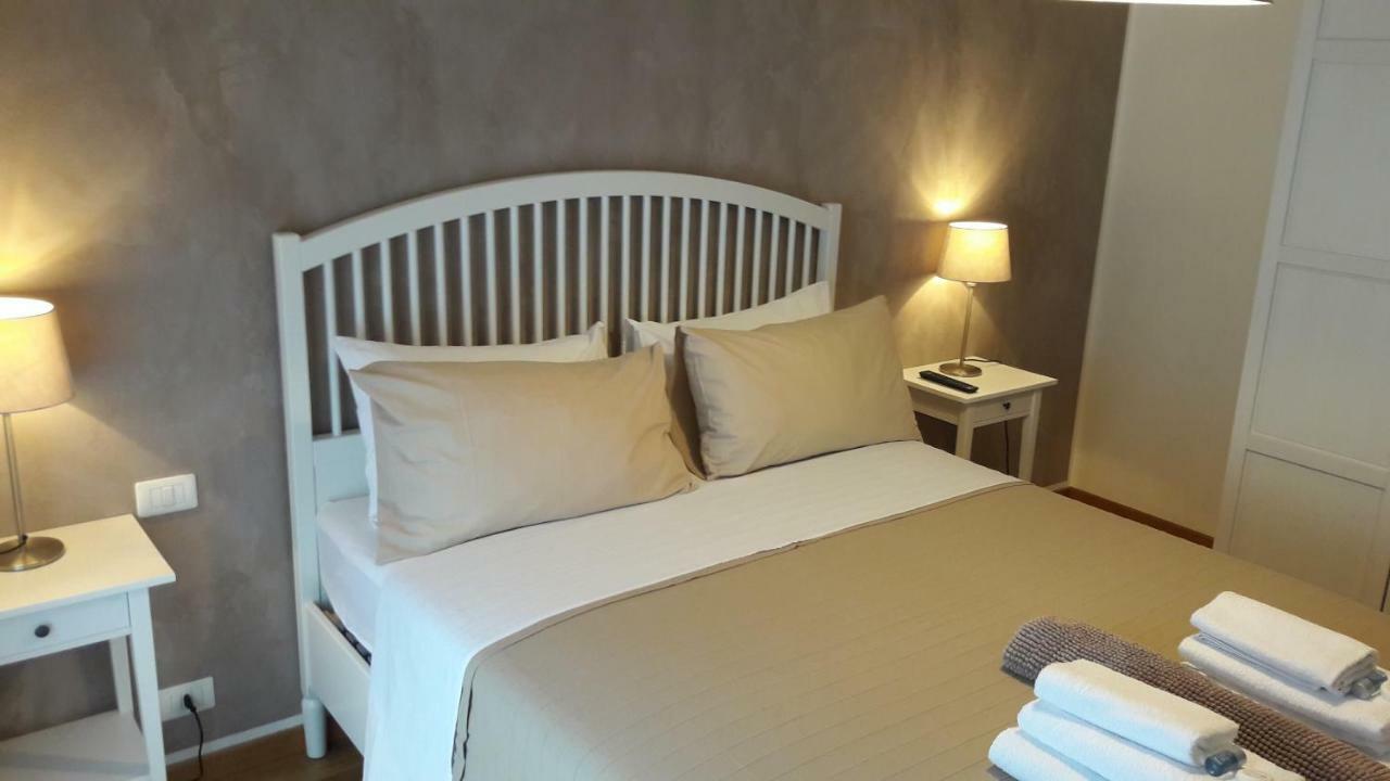 Residenza Leon Bed & Breakfast Castelnuovo del Garda Exterior photo